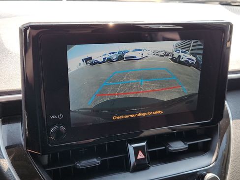 Used 2024 Toyota Corolla LE FWD image 15