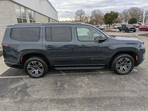 Used 2024 Jeep Wagoneer Series II image 9