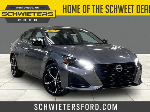 Used 2025 Nissan Altima 2.5 SR AWD/4WD image 1