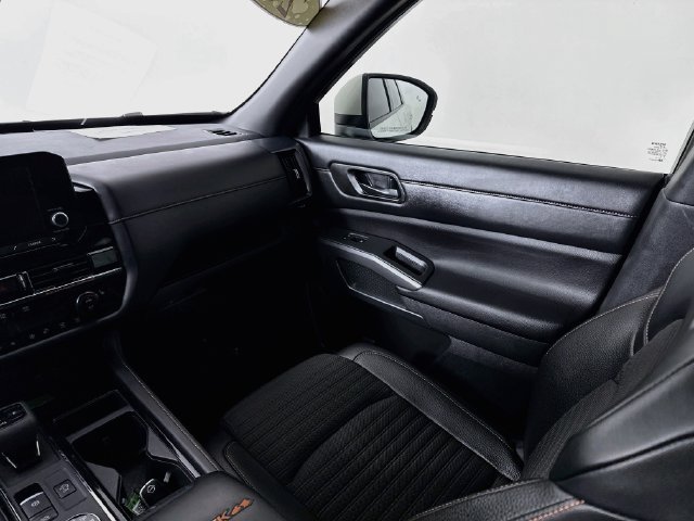 Used 2025 Nissan Pathfinder Rock Creek AWD/4WD image 22