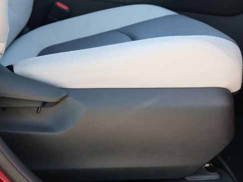 Used 2024 Toyota RAV4 XLE w/ Convenience Package image 31