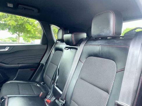 Used 2025 Ford Escape ST-Line AWD/4WD image 22