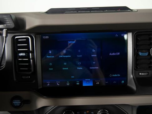Used 2022 Ford Bronco Wildtrak AWD/4WD image 18