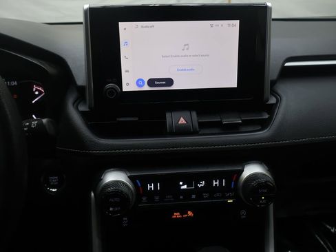 Used 2025 Toyota RAV4 XLE image 20