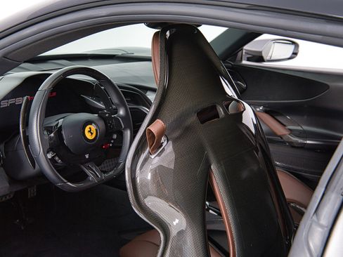 Certified 2021 Ferrari SF90 Stradale AWD/4WD image 6