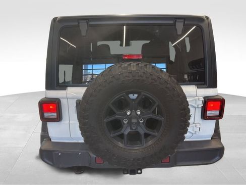 Used 2024 Jeep Wrangler Willys image 15