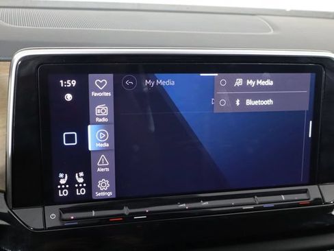 Used 2026 Volkswagen Atlas SE FWD image 33