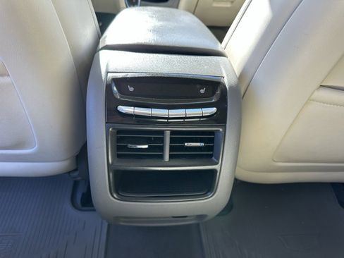 Used 2018 Cadillac XT5 Premium Luxury w/ LPO, Wheel Lock Package image 21