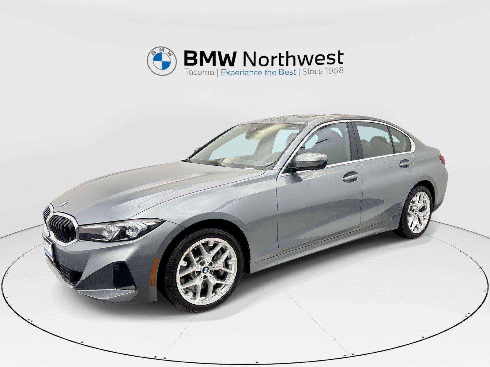 Used 2025 BMW 330i xDrive Sedan w/ Premium Package AWD/4WD image 1