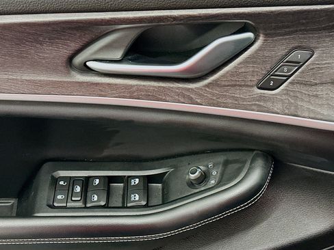 Used 2023 Jeep Grand Cherokee Limited w/ Trailer Tow Prep Group (B) image 15