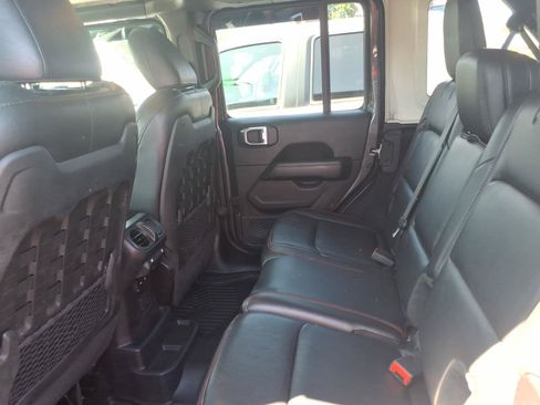Used 2020 Jeep Wrangler Unlimited Rubicon w/ Dual Top Group AWD/4WD image 8
