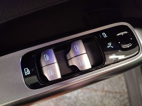 Used 2026 Mercedes-Benz GLC 300 image 18