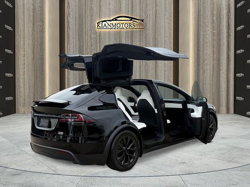 Used 2022 Tesla Model X Plaid AWD/4WD image 28