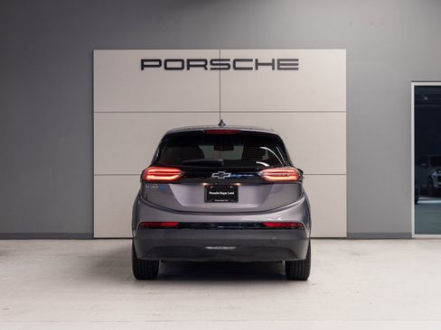 Used 2022 Chevrolet Bolt LT image 6