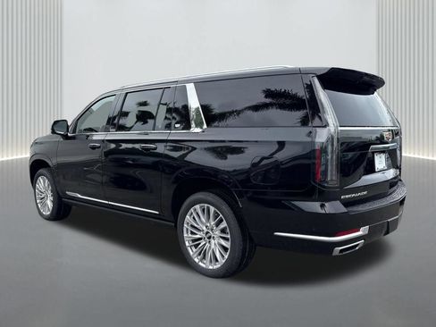 New 2026 Cadillac Escalade ESV Luxury AWD/4WD image 7
