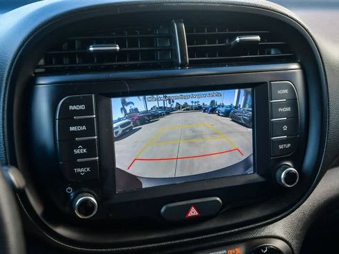 Used 2020 Kia Soul LX image 28