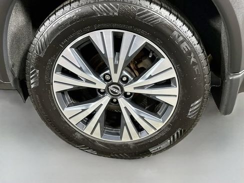Used 2023 Nissan Rogue SV w/ SV Premium B Package AWD/4WD image 31