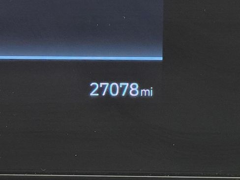 Used 2025 Hyundai Kona SEL FWD image 2