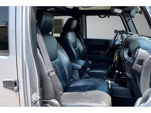 Used 2015 Jeep Wrangler Unlimited Sahara AWD/4WD image 48