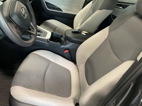 Used 2025 Toyota RAV4 XLE w/ Convenience Package AWD/4WD image 11