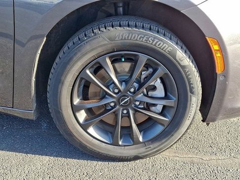 Certified 2020 Chrysler Pacifica Touring-L w/ Advanced Safetytec Group image 9