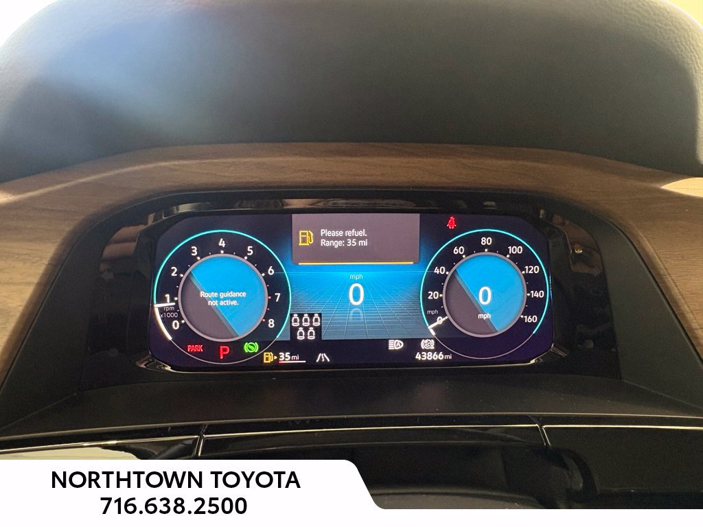 Used 2025 Volkswagen Atlas SE AWD/4WD image 29
