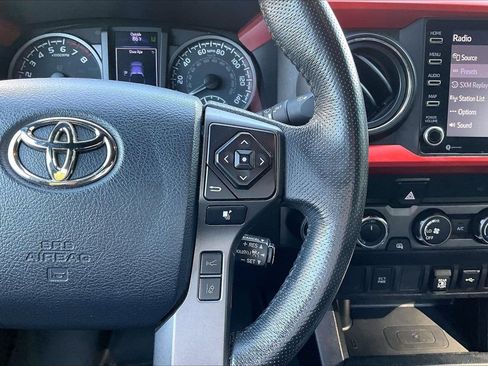 Used 2020 Toyota Tacoma TRD Sport AWD/4WD image 30