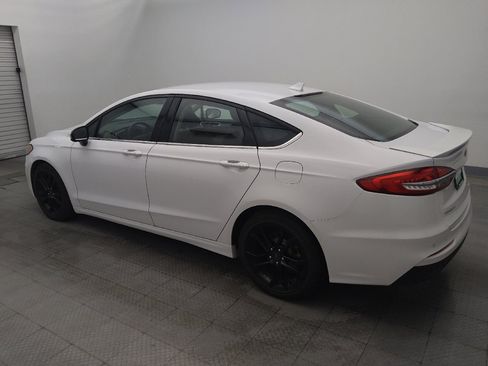 Used 2019 Ford Fusion SE w/ Equipment Group 151A FWD image 3