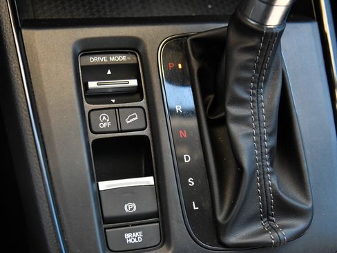Used 2025 Honda CR-V LX image 25
