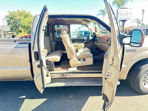 Used 2004 Ford F350 XL image 5