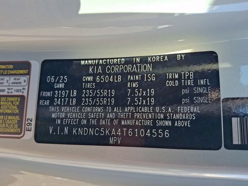 New 2026 Kia Carnival EX FWD image 20