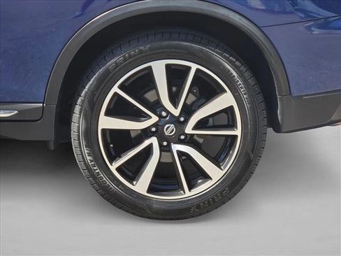 Used 2019 Nissan Rogue SL FWD image 21