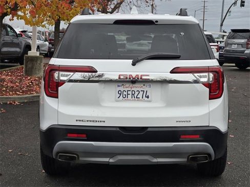 Used 2023 GMC Acadia SLT image 5