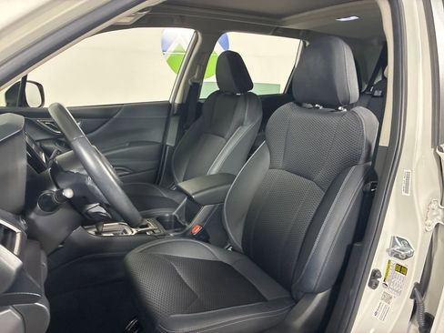 Used 2023 Subaru Forester Premium AWD/4WD image 30