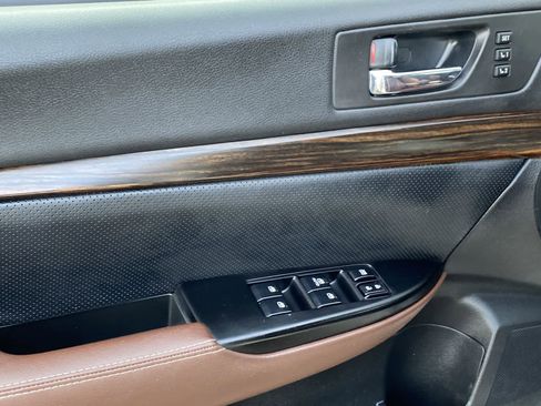 Used 2014 Subaru Outback 3.6R Limited image 19