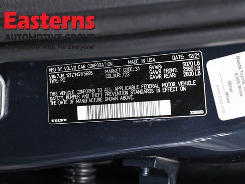 Used 2022 Volvo S60 B5 Momentum image 34