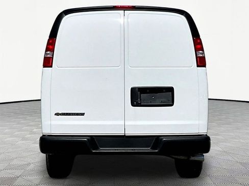 New 2026 Chevrolet Express 2500 image 5