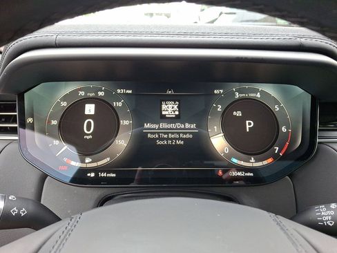 Used 2024 Land Rover Range Rover Sport SE AWD/4WD image 20