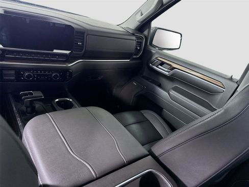 Used 2023 Chevrolet Silverado 1500 RST image 17