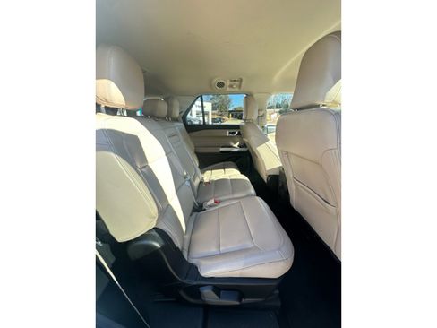 Used 2024 Ford Explorer XLT w/ Equipment Group 202A image 16