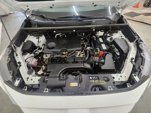 Used 2020 Toyota RAV4 XLE Premium AWD/4WD image 37