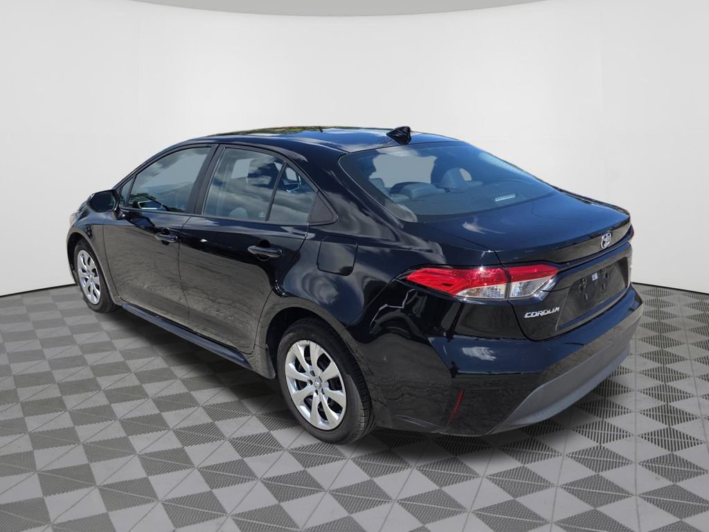 Used 2023 Toyota Corolla LE FWD image 11