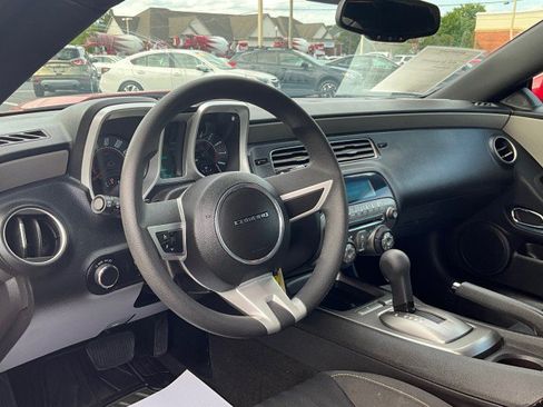 Used 2011 Chevrolet Camaro LS RWD image 12