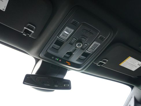 Used 2023 Chevrolet Tahoe Z71 image 27