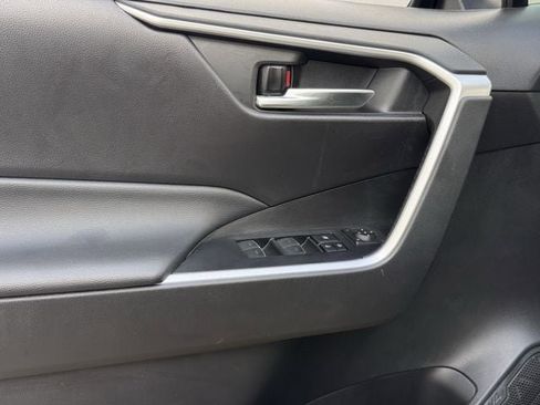 Used 2022 Toyota RAV4 XLE w/ Convenience Package image 27