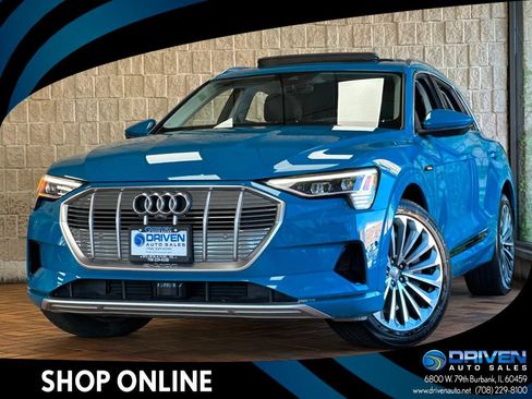 Used 2019 Audi e-tron Prestige w/ Prestige Package image 1