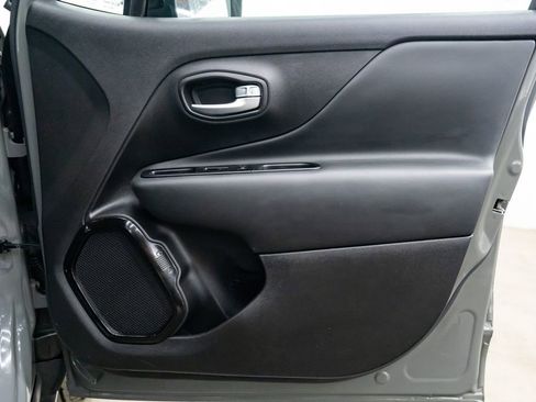 Used 2022 Jeep Renegade Altitude w/ Convenience Group image 26