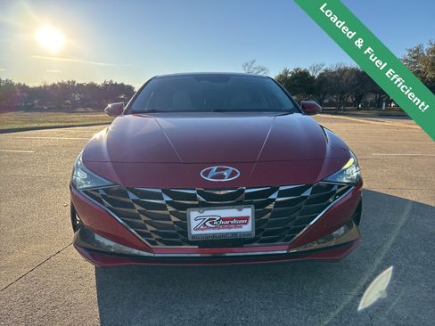 Used 2022 Hyundai Elantra Limited image 2