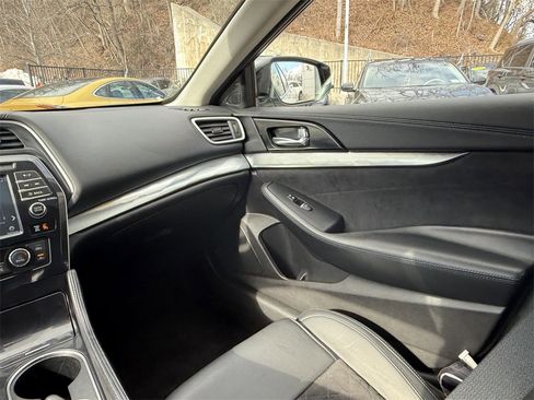 Used 2016 Nissan Maxima SR image 15