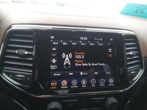 Used 2021 Jeep Grand Cherokee Overland image 23